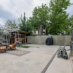 Modern Cozy 3Br Home Just 10 Mins From Jfk! Residence