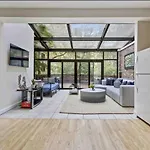 Luxury Villa In The Heart Of Manhattan