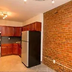 Master Room In Prime Bushwick.