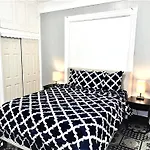 Lic, Next To Manhattan, 3 Bedroom Cozy Apt
