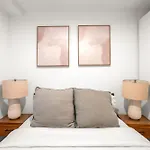 Stylish 2Br 1Bath Escape Located Near Washington Square Park And Greenwich Village