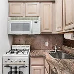 350-1A Gramercy New 1Br Sleeps3 Newly Furnished