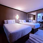 Umbrella Hotel Bronx