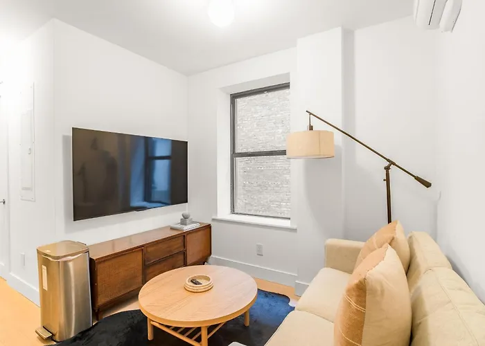 Stylish 2Br 1Bath Escape Located Near Washington Square Park And Greenwich Village