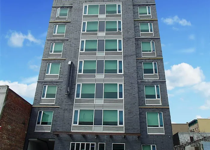 Umbrella Hotel Bronx