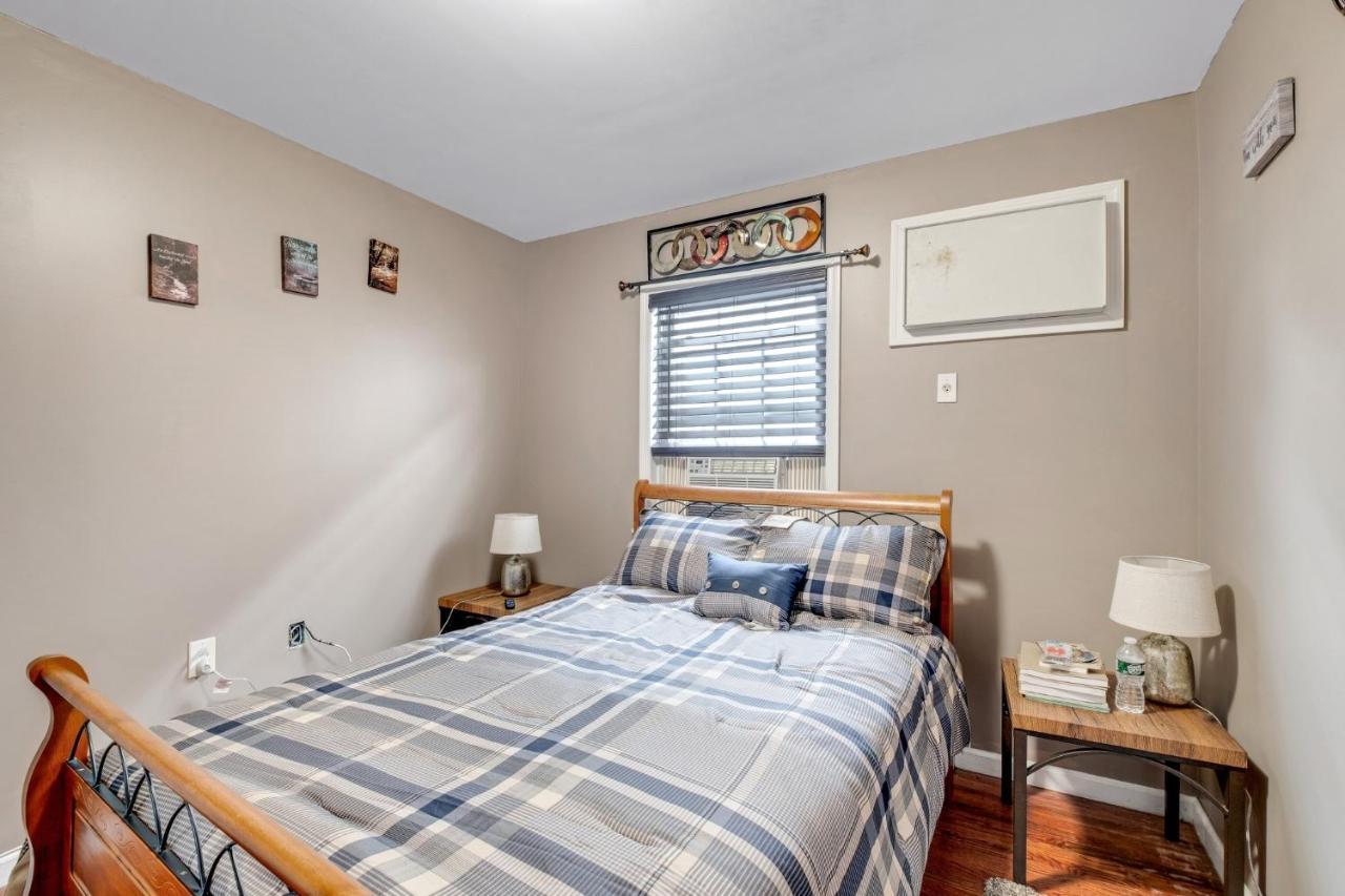 Modern Cozy 3br Just 10 Mins From Jfk! Holiday home New York