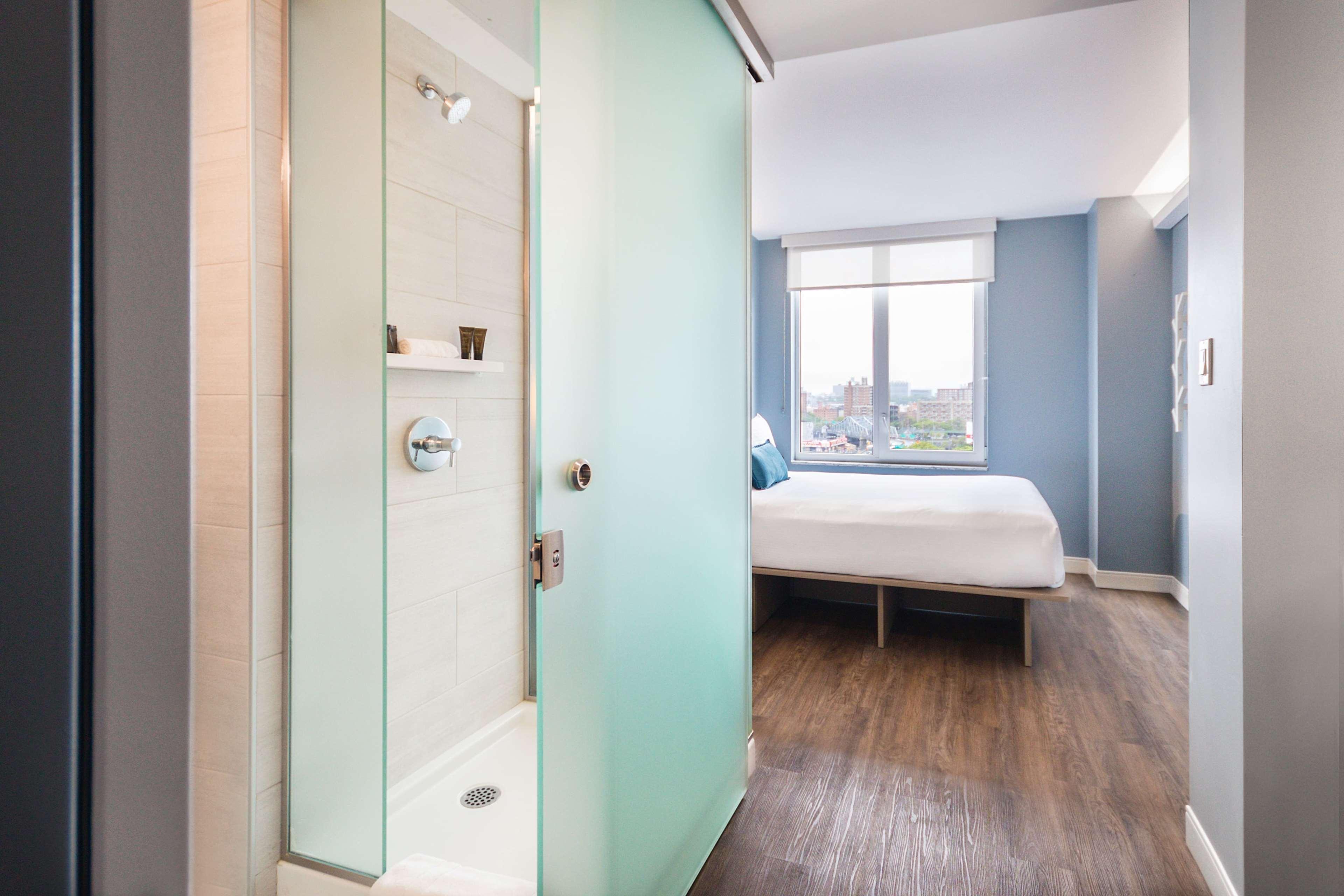 Wingate By Wyndham Bronx Haven Park Hotel