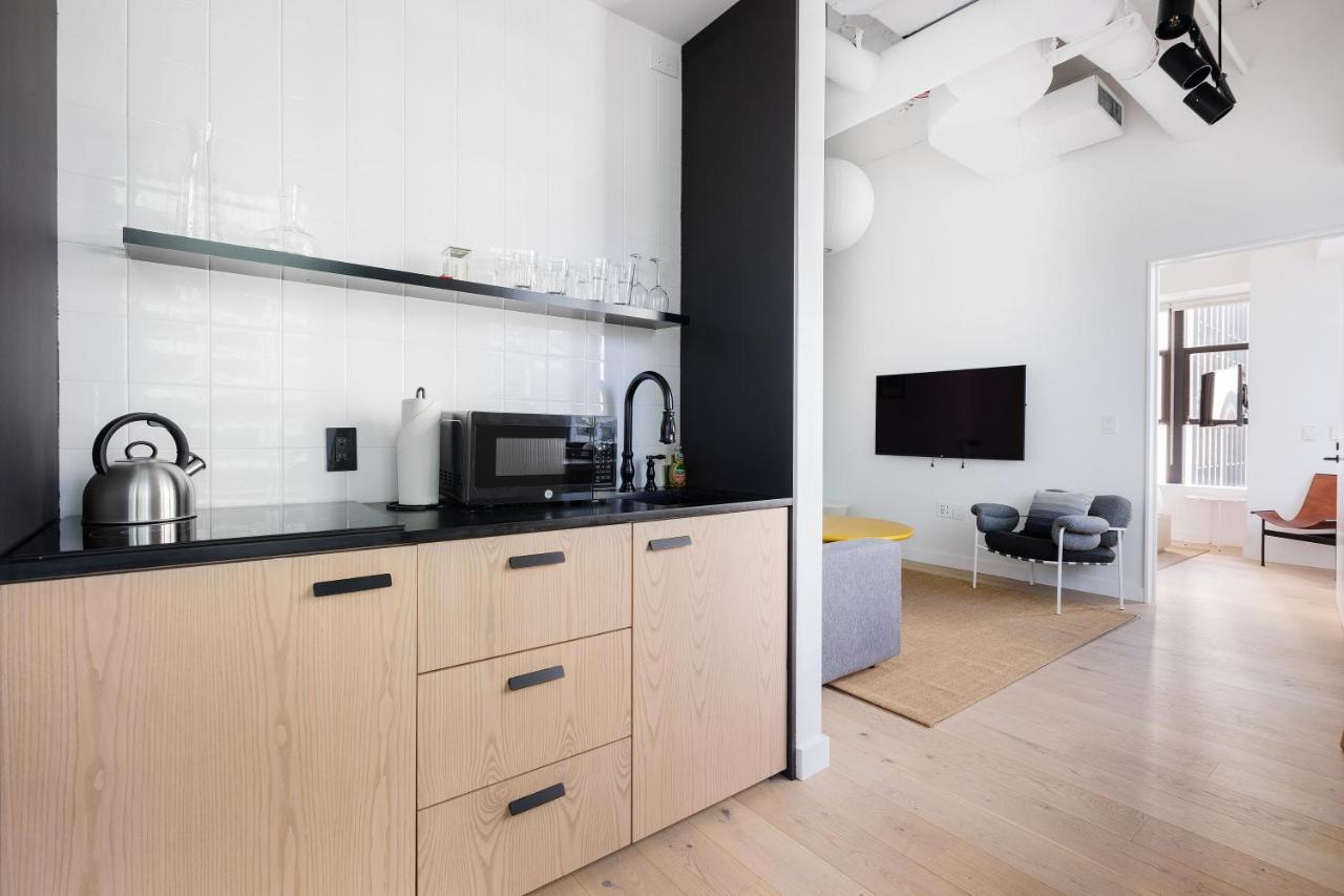 Placemakr Street 4*