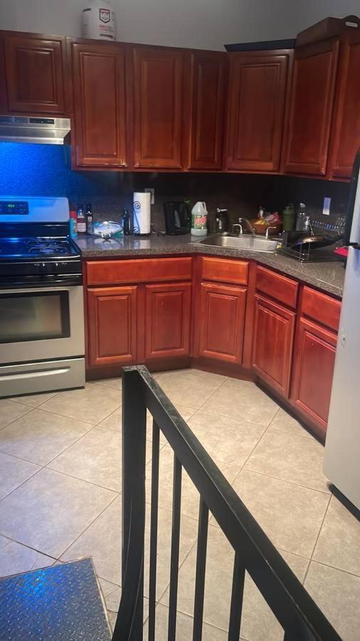Master In Prime Bushwick. Homestay