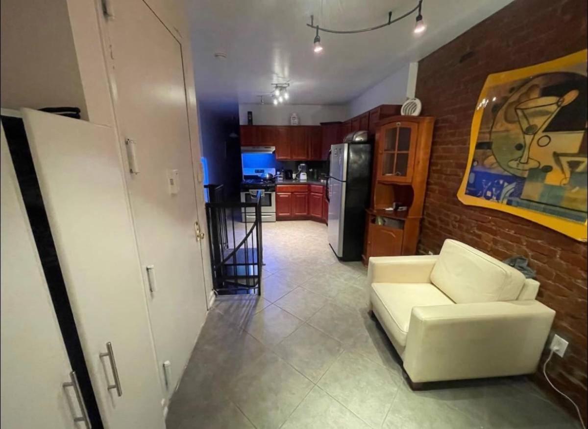 Homestay Master In Prime Bushwick. New York