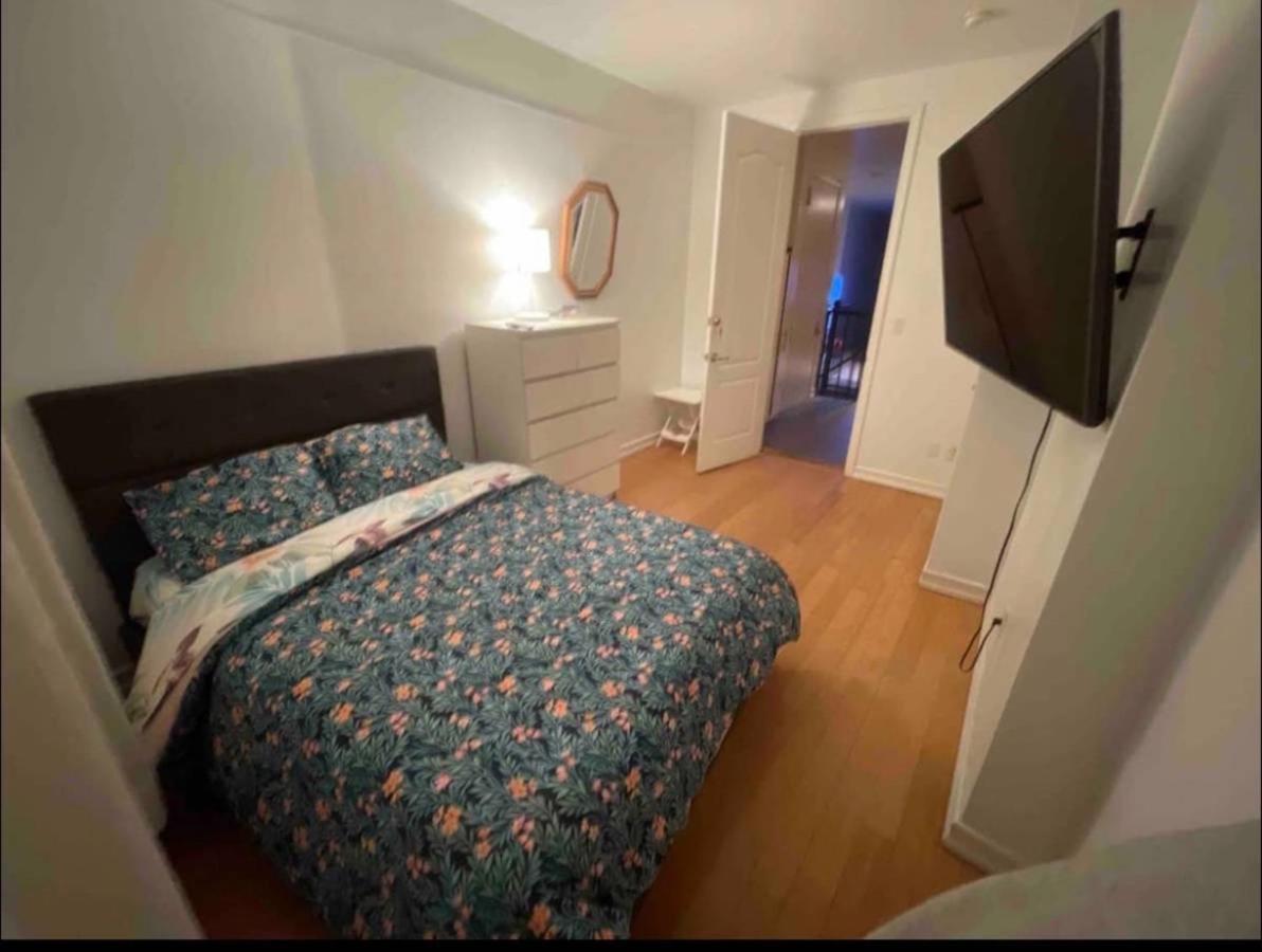 Homestay Master In Prime Bushwick. New York