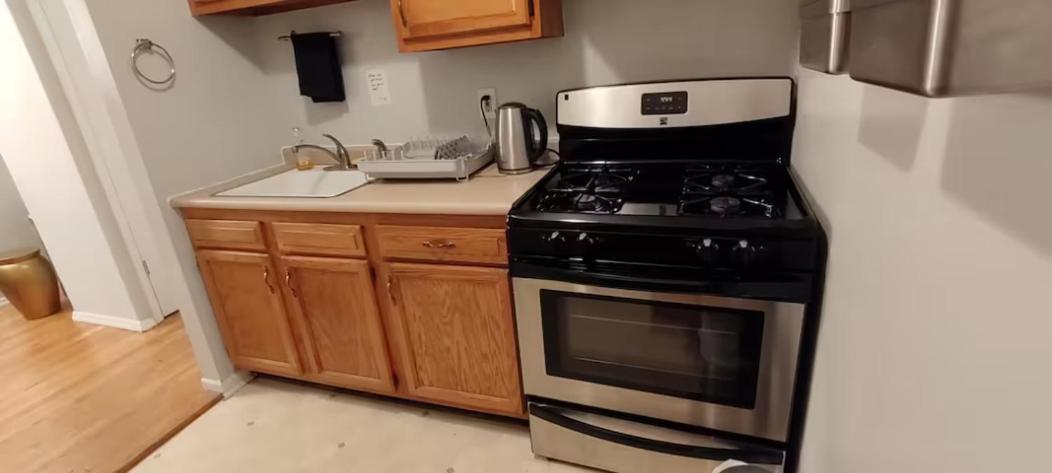 Central And Affordable Williamsburg Private Bedroom Close To Subway *