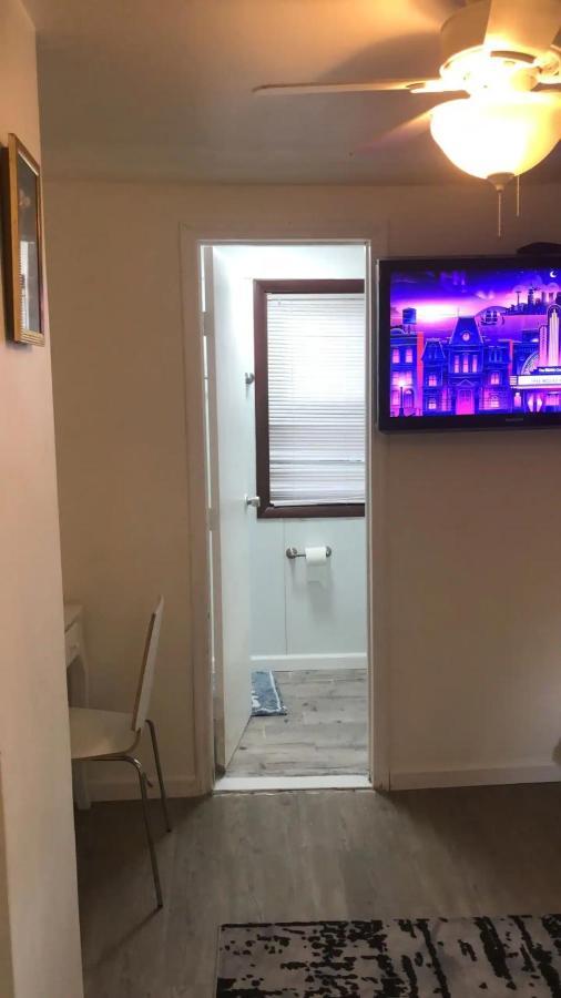 Homestay Cozy With Private Bathroom