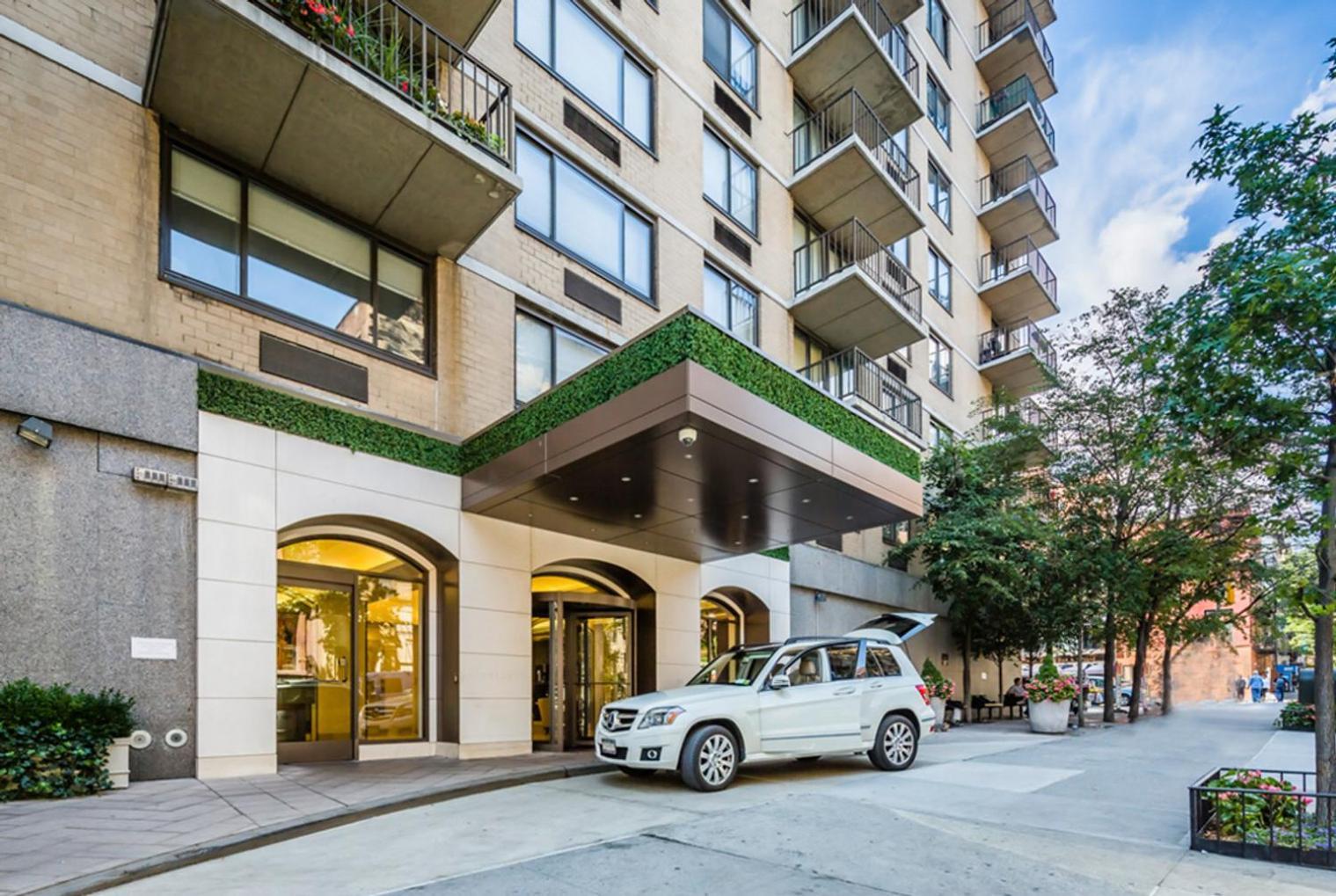 Ues 1br W Doorman Gym Roof Nr Hospital Nyc-375