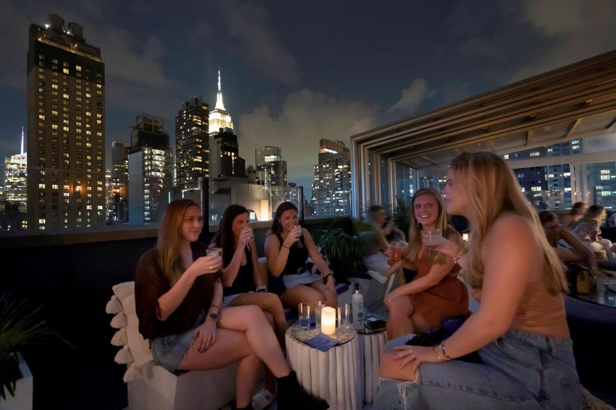 Hilton Fashion District Hotel 4*