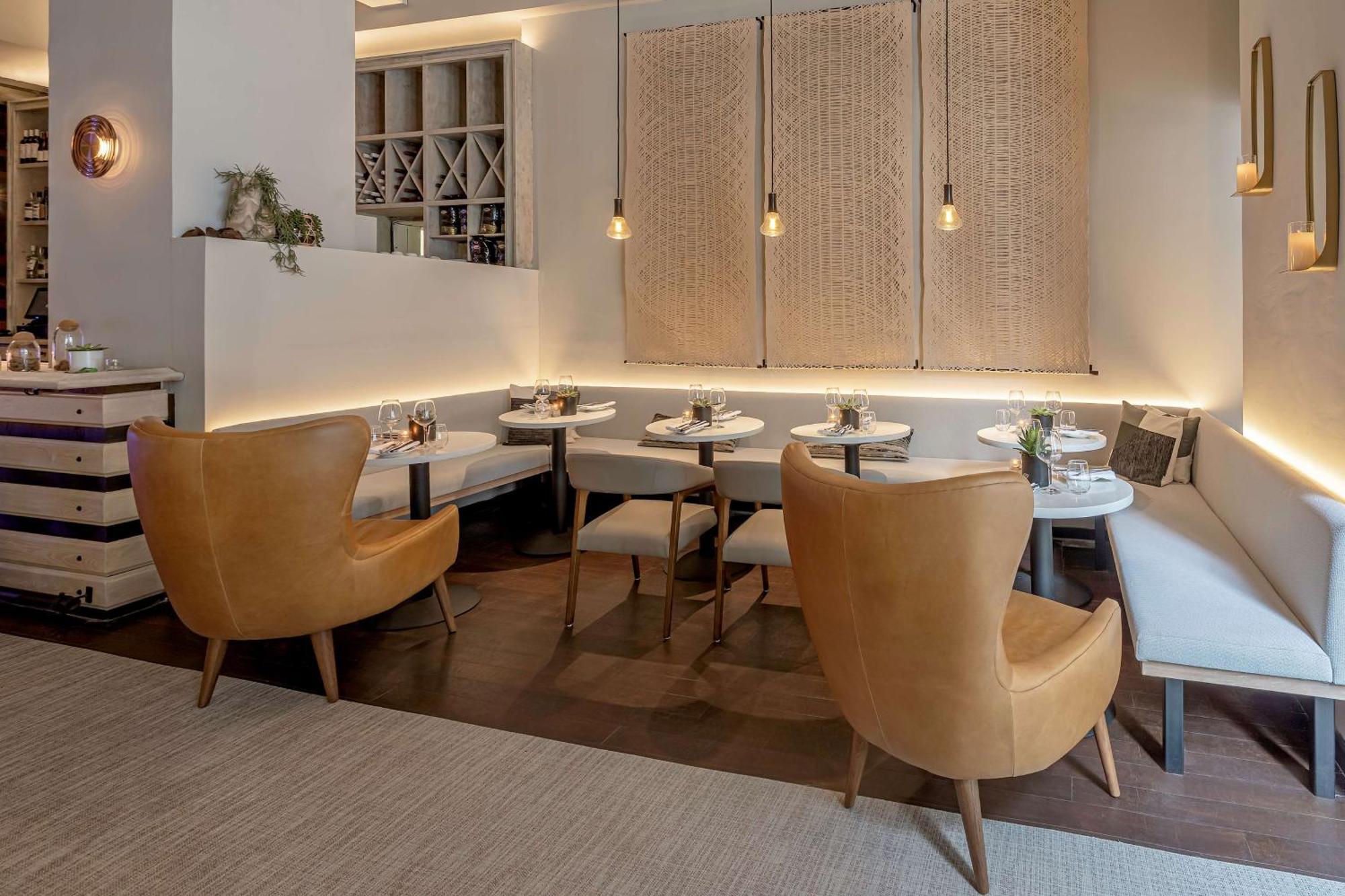 Hilton Fashion District 4*