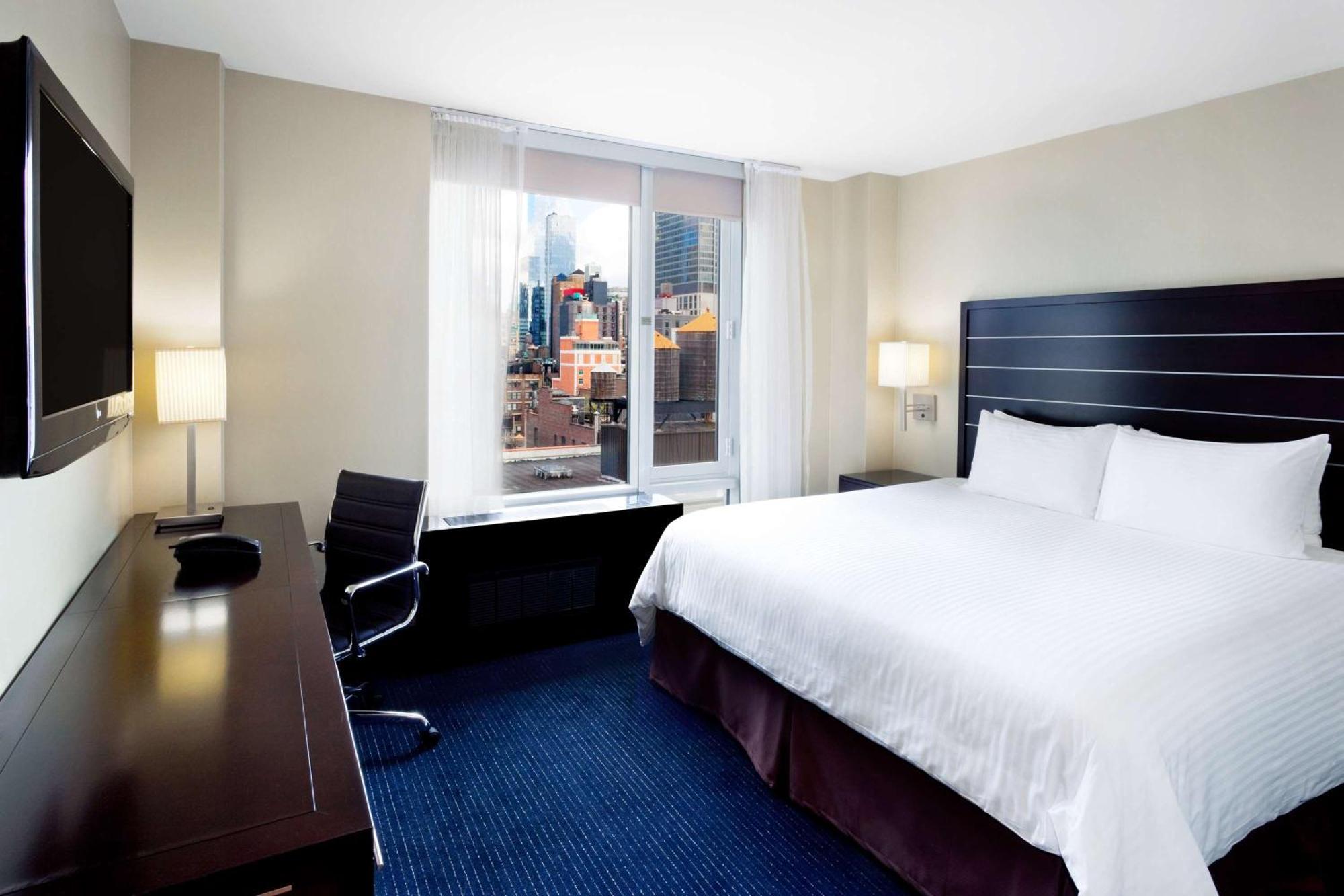 Hilton Fashion District Hotel