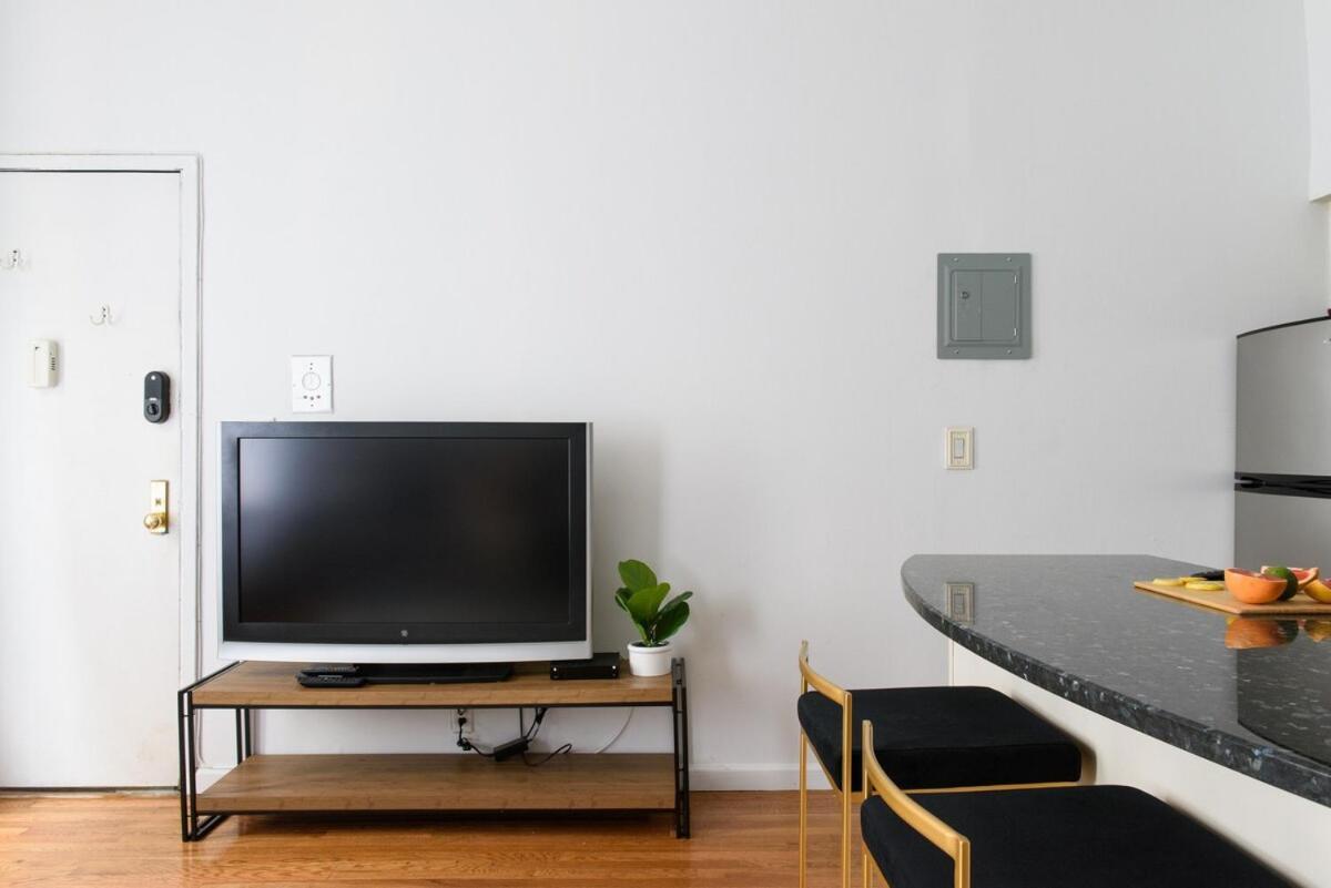 26-2b Gramercy Large 1br Wd In Unit Courtyard Apartment New York