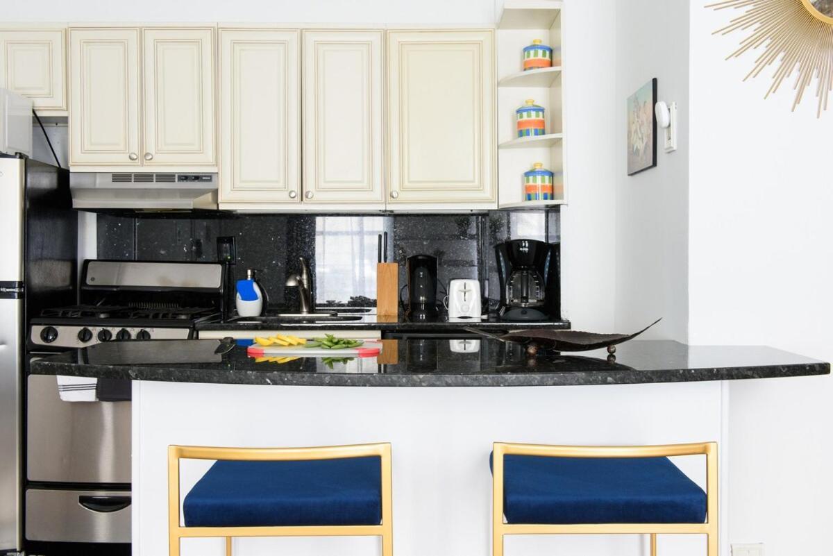 26-2b Gramercy Large 1br Wd In Unit Courtyard