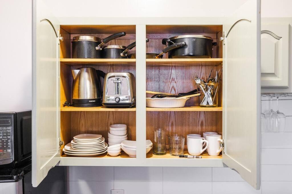 Park Side Living, Get Cozy Apartment New York