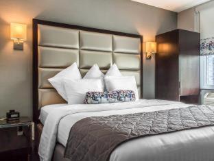 Hotel Umbrella Bronx