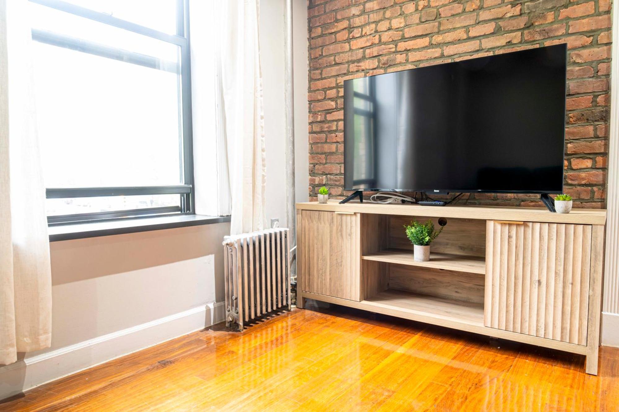 Stylish 2br In Manhattan Apartment *