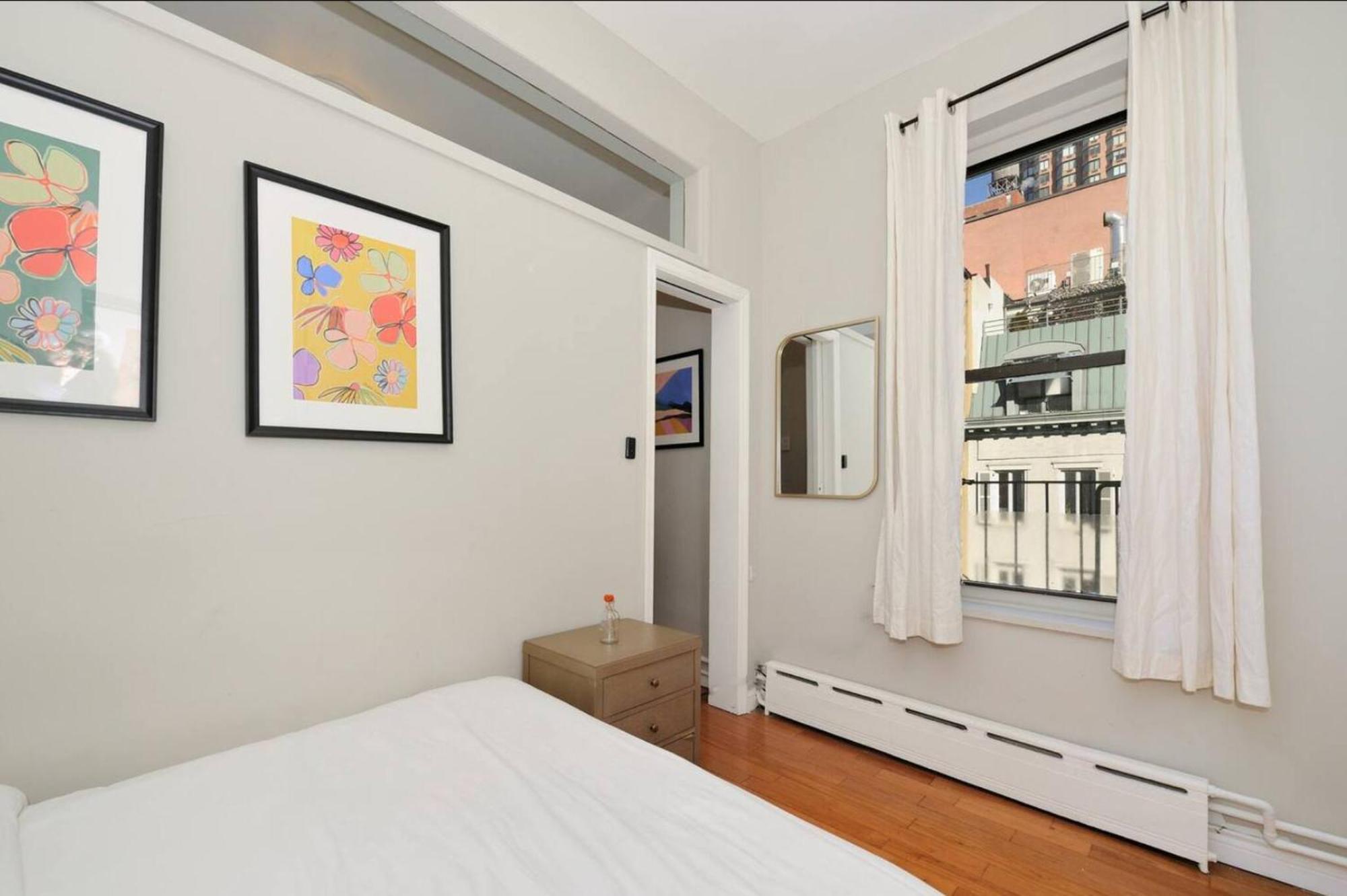 Urban Sunshine Cozy 1-bedroom In Nycs Heart Apartment *