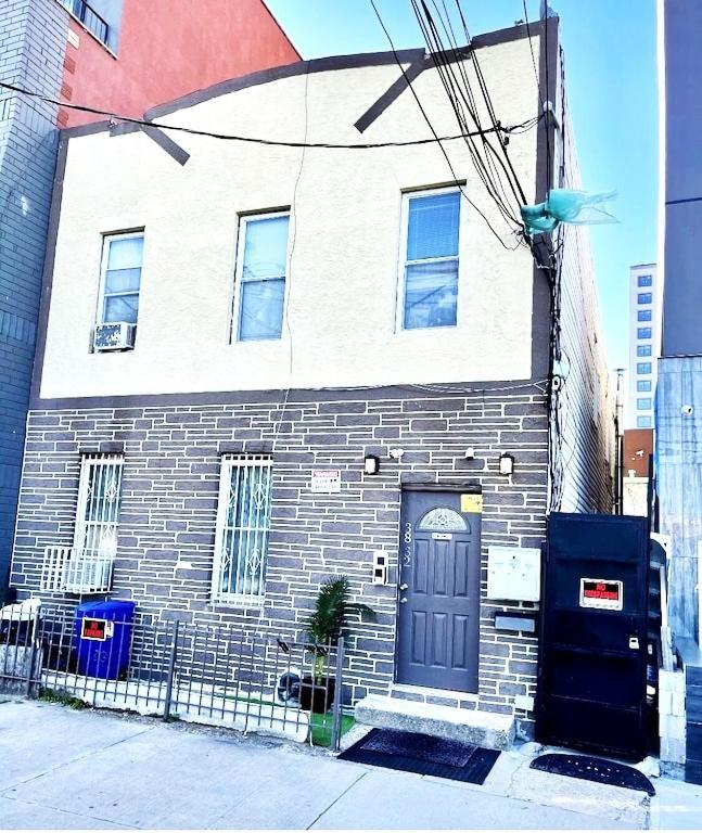Lic, Next To Manhattan, 3 Bedroom Cozy Apt New York