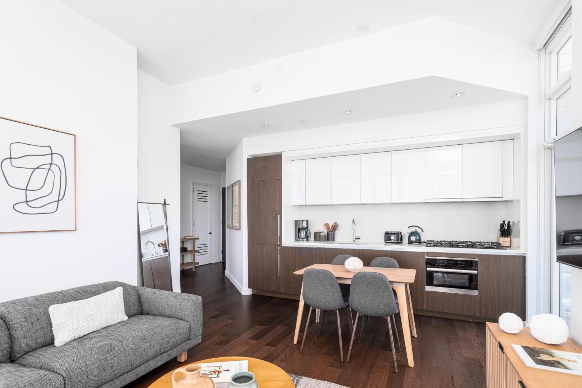 Lux Views To The Hudson 2bd 2bath Apartment New York
