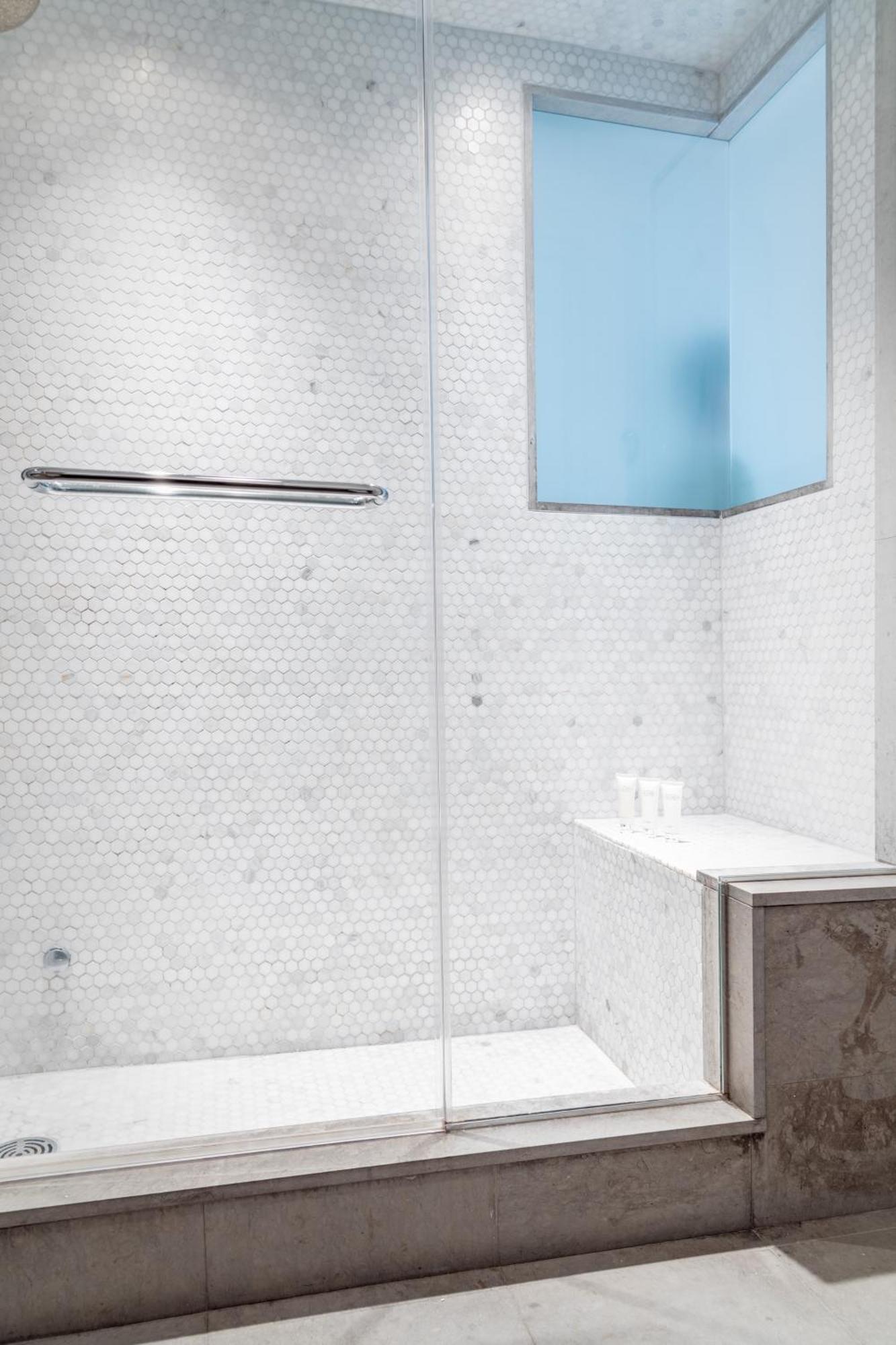 Prime Soho Lux Loft Apartment