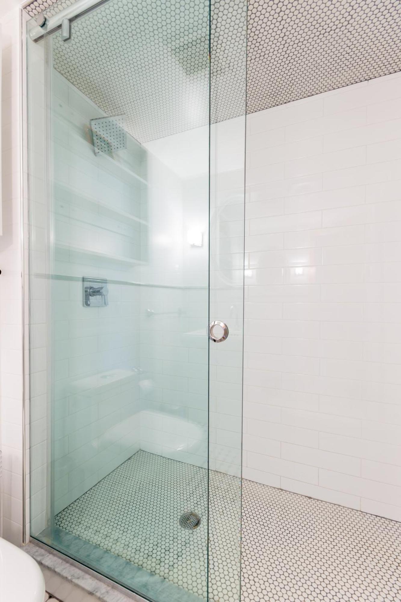 Homestay 2 Bedrooms With A Private Bathroom In Lovely *