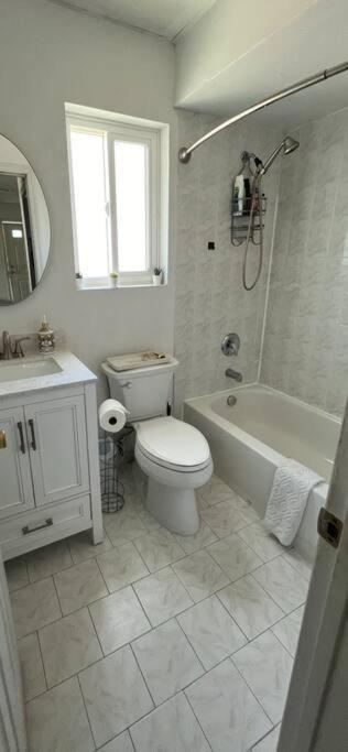 Private Br,ba,kit, Lr 9 Mins To * New York