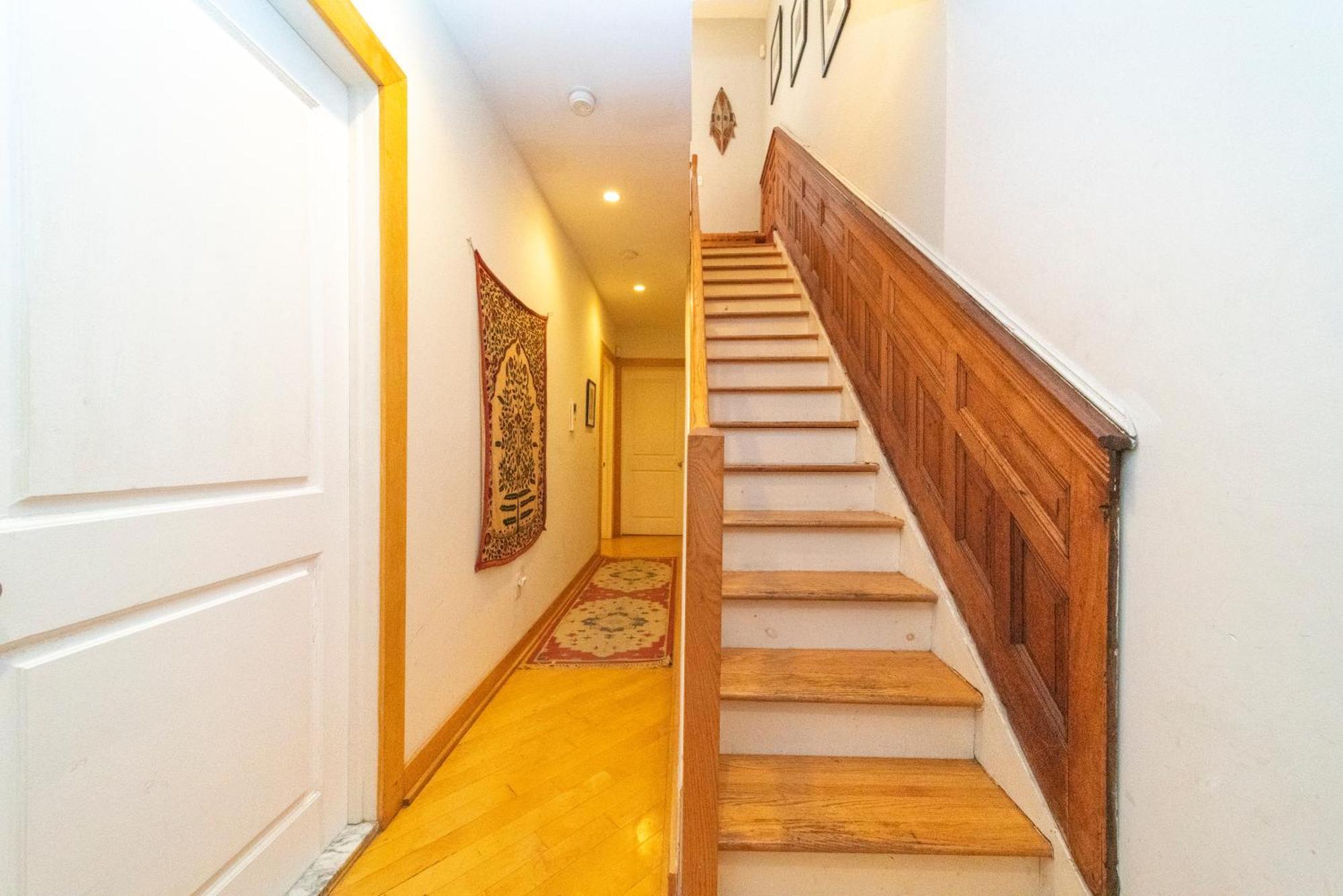 Homestay 2 Bedrooms With A Private Bathroom In Lovely