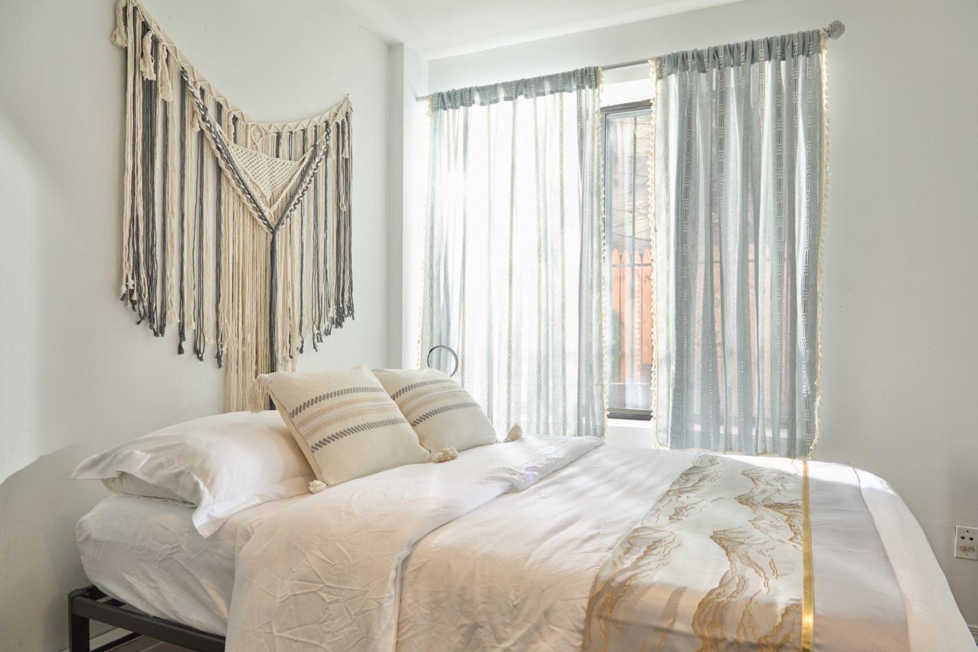 American Dream Bed & Breakfast