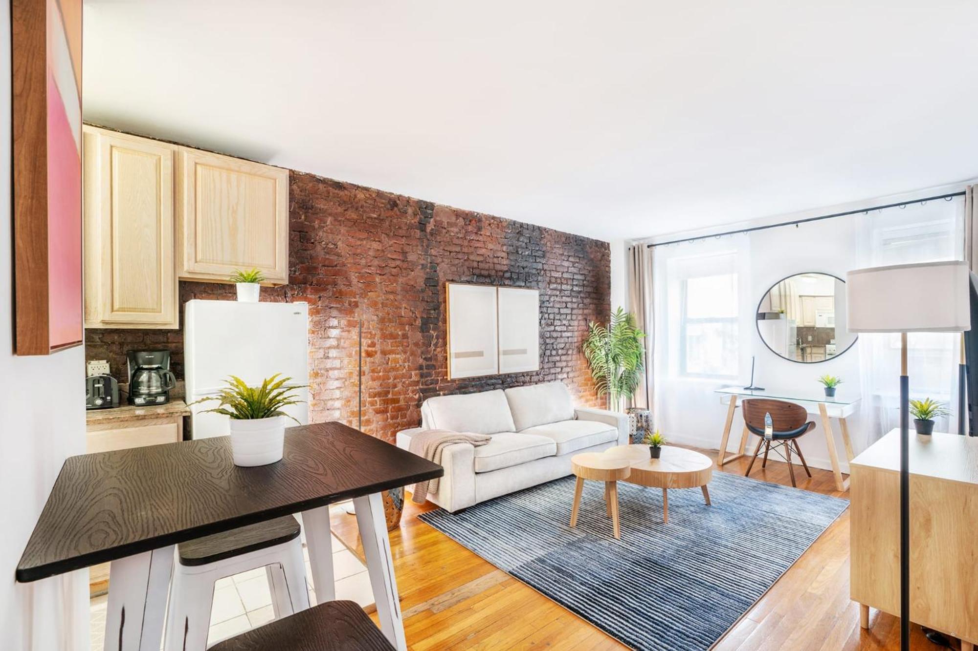 350-1a Gramercy New 1br Sleeps3 Newly Furnished