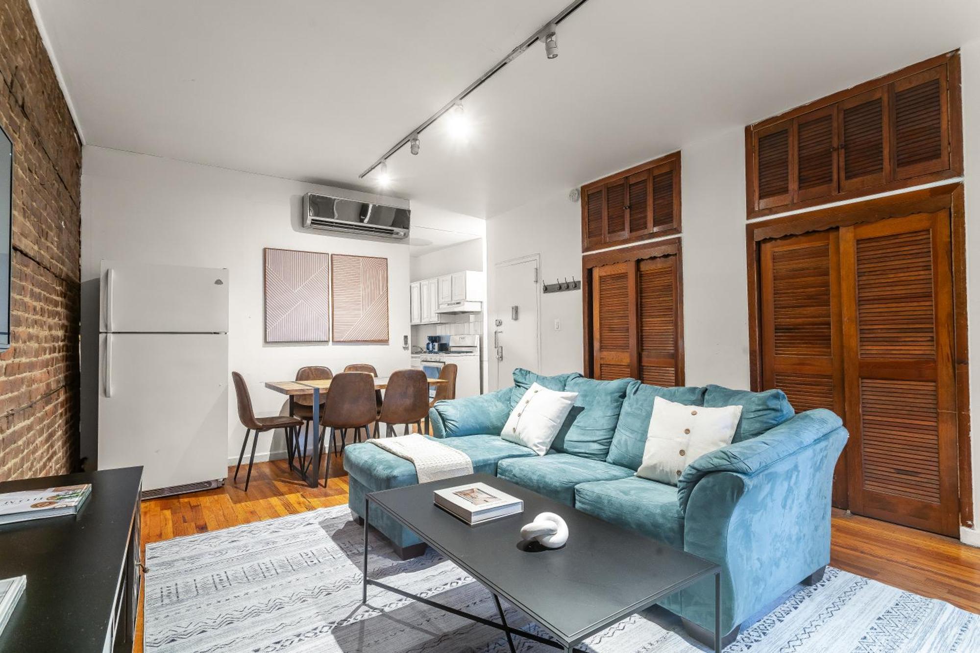 Cozy 3bd Walk To Empire State & Times Sq! New York