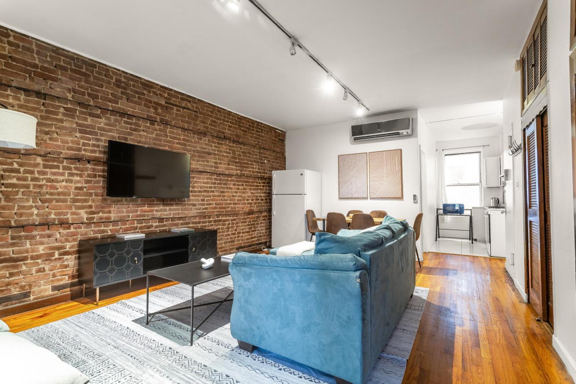 Cozy 3bd Walk To Empire State & Times Sq! New York
