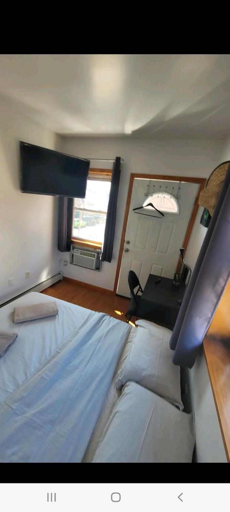 Woodside Homestay *
