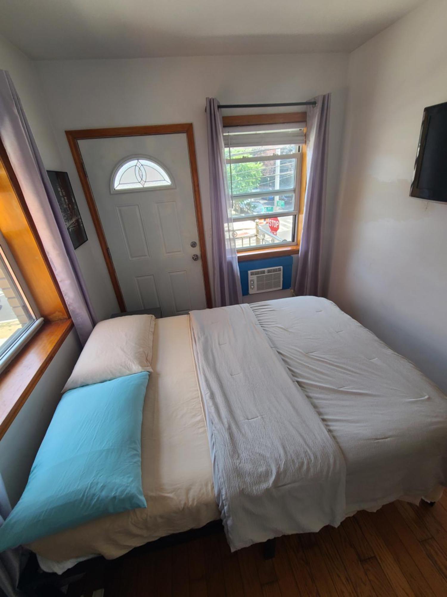 Woodside Homestay *