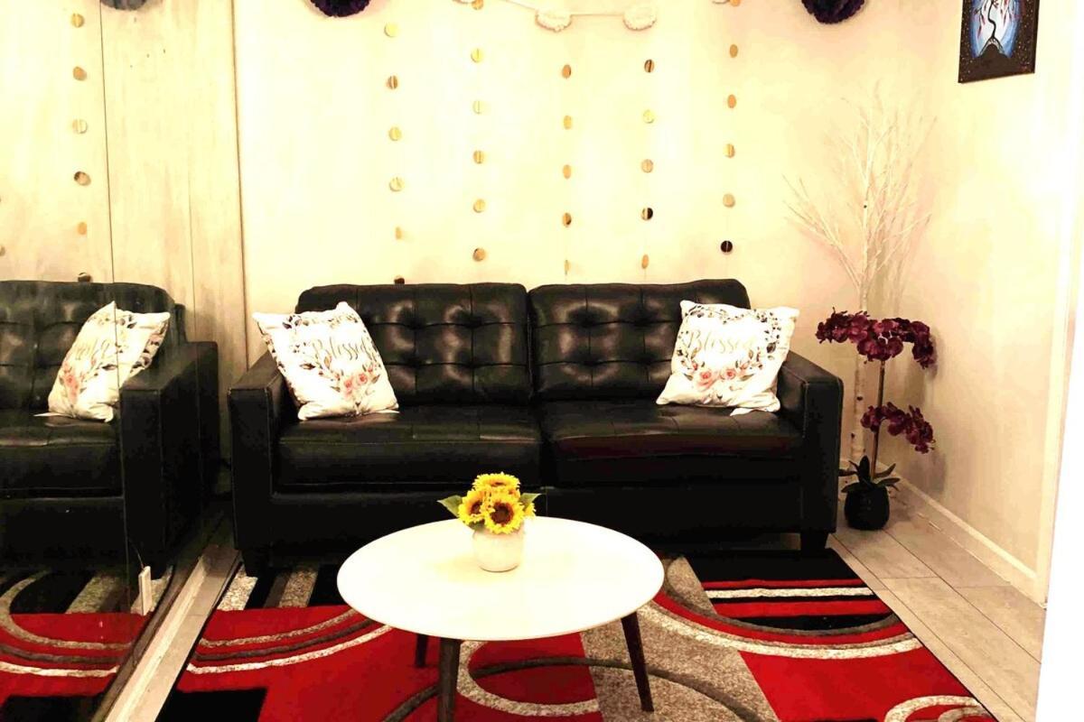 Cheerful 2 Bed In Heart Of Queens
