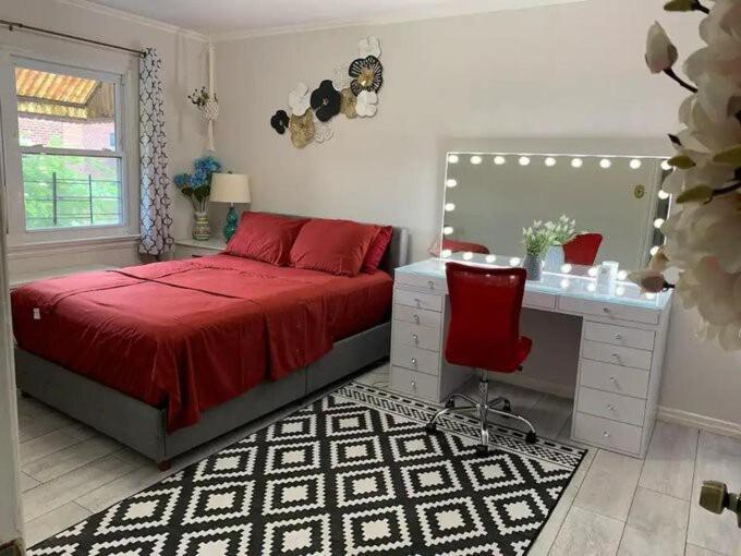 Cheerful 2 Bed In Heart Of Queens Homestay *