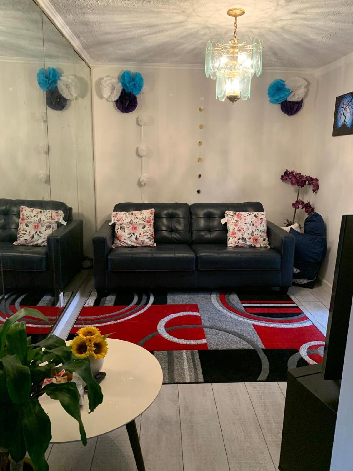 Homestay Cheerful 2 Bed In Heart Of Queens New York