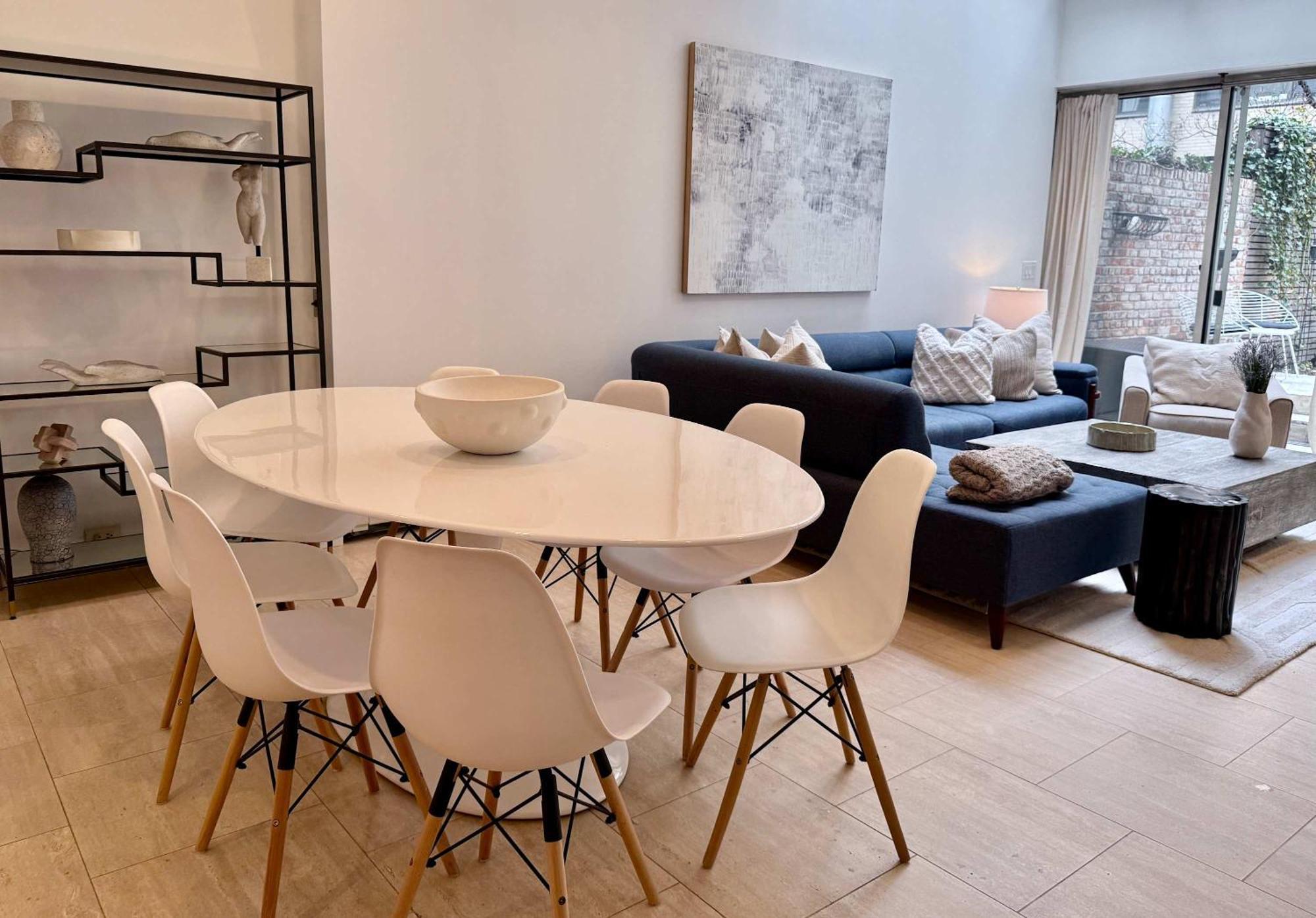 Private Beautiful Townhome W Zen Garden *