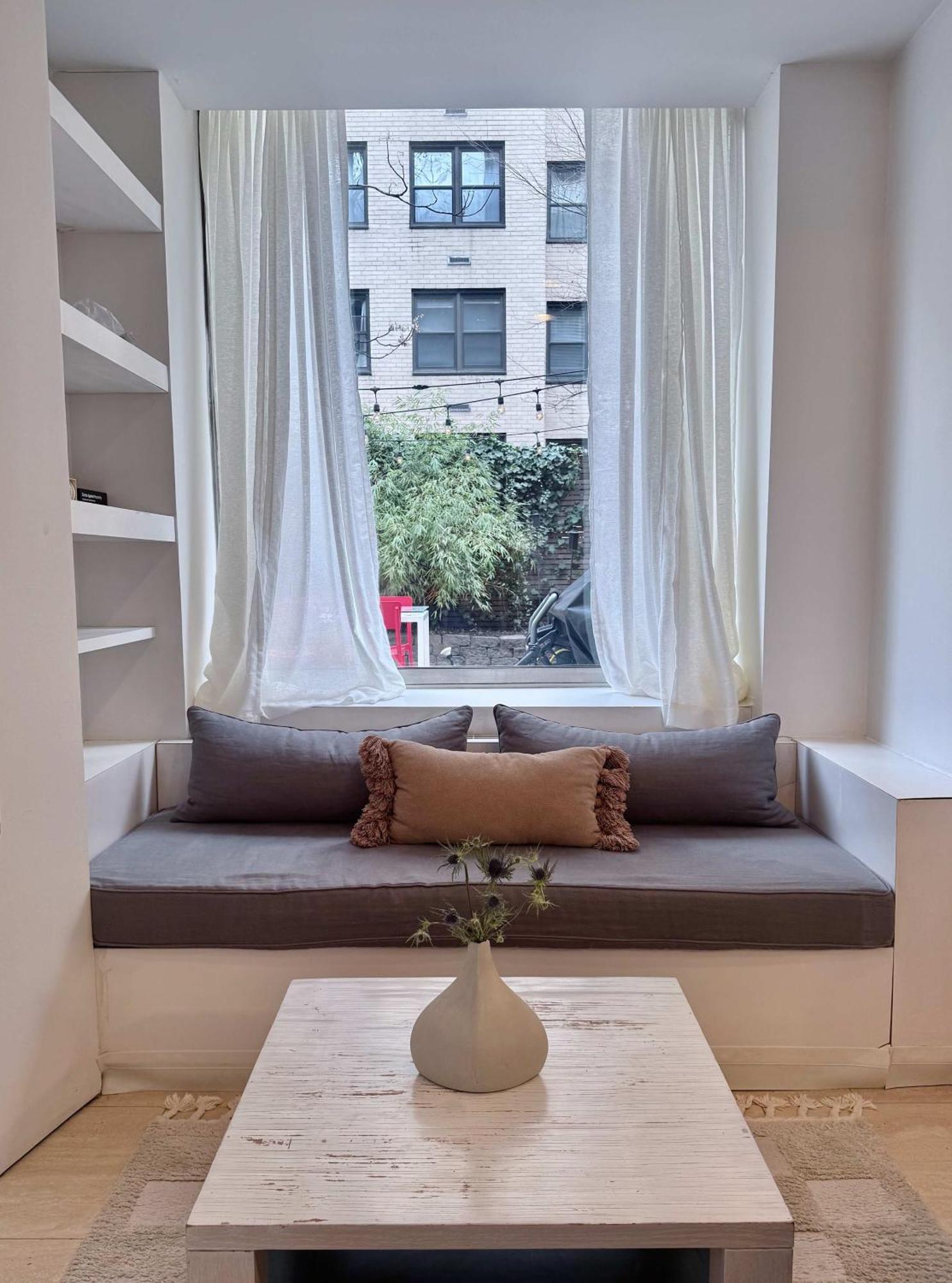 Private Beautiful Townhome W Zen Garden New York