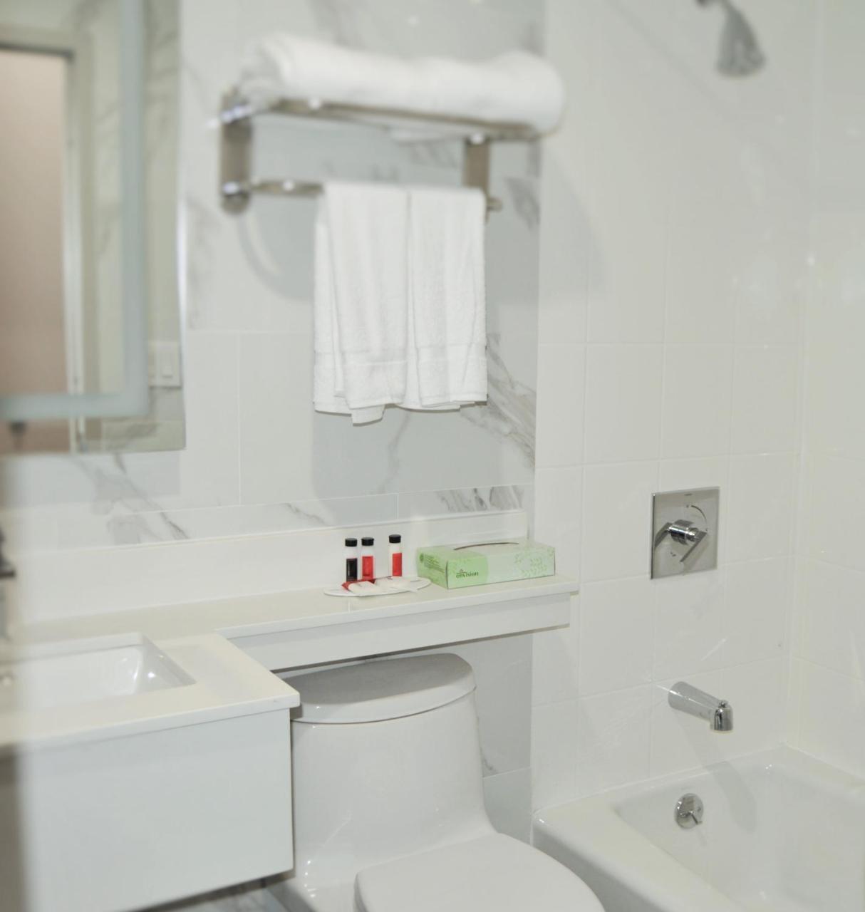 Voyage Hotel 2*
