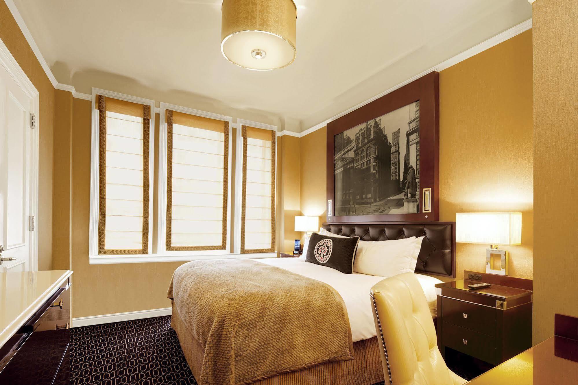 The Algonquin Times Square, Autograph Collection 4*