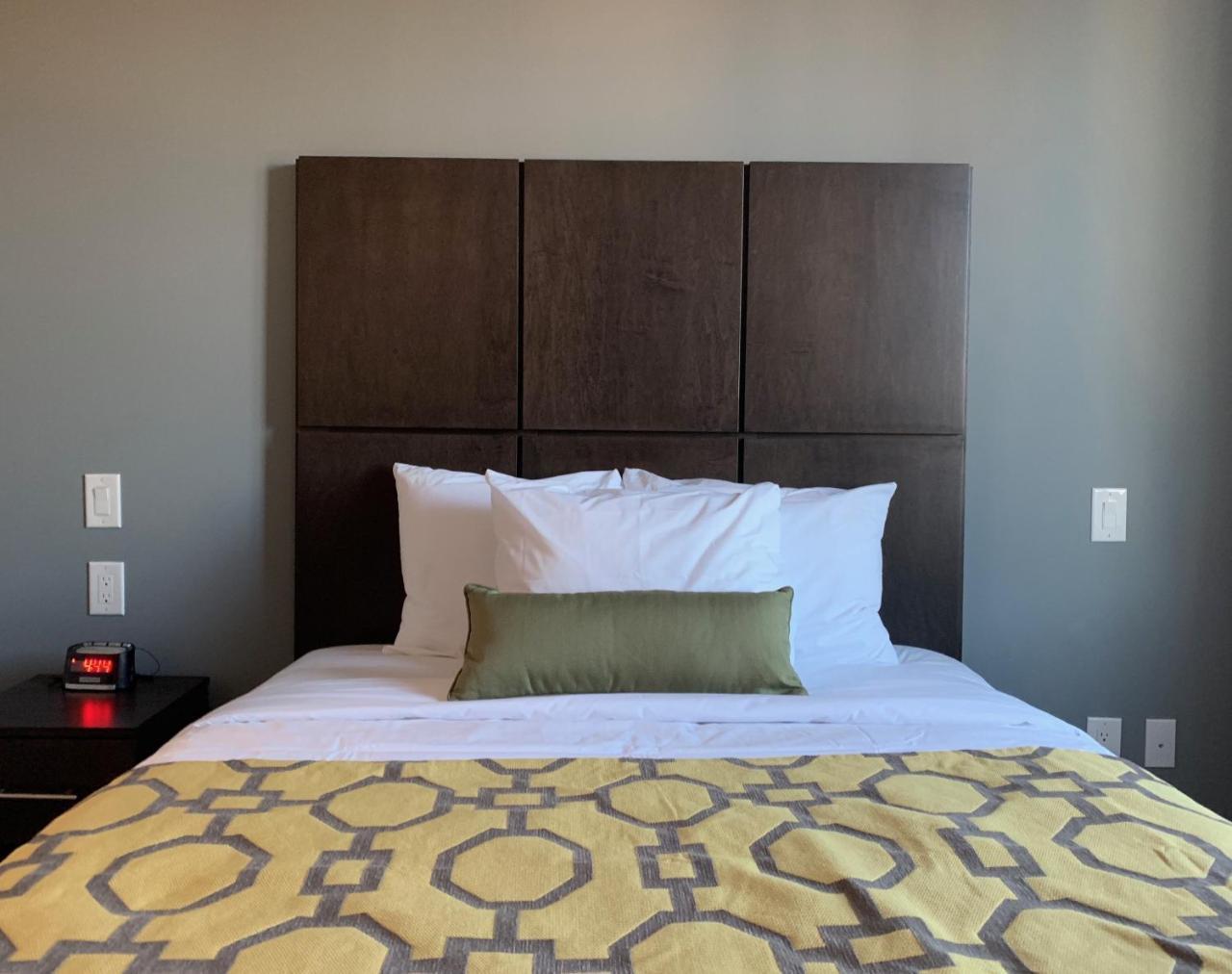 Voyage Hotel