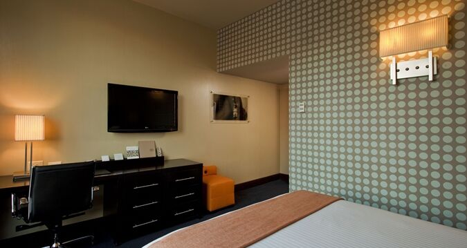 Hilton Fashion District 4*