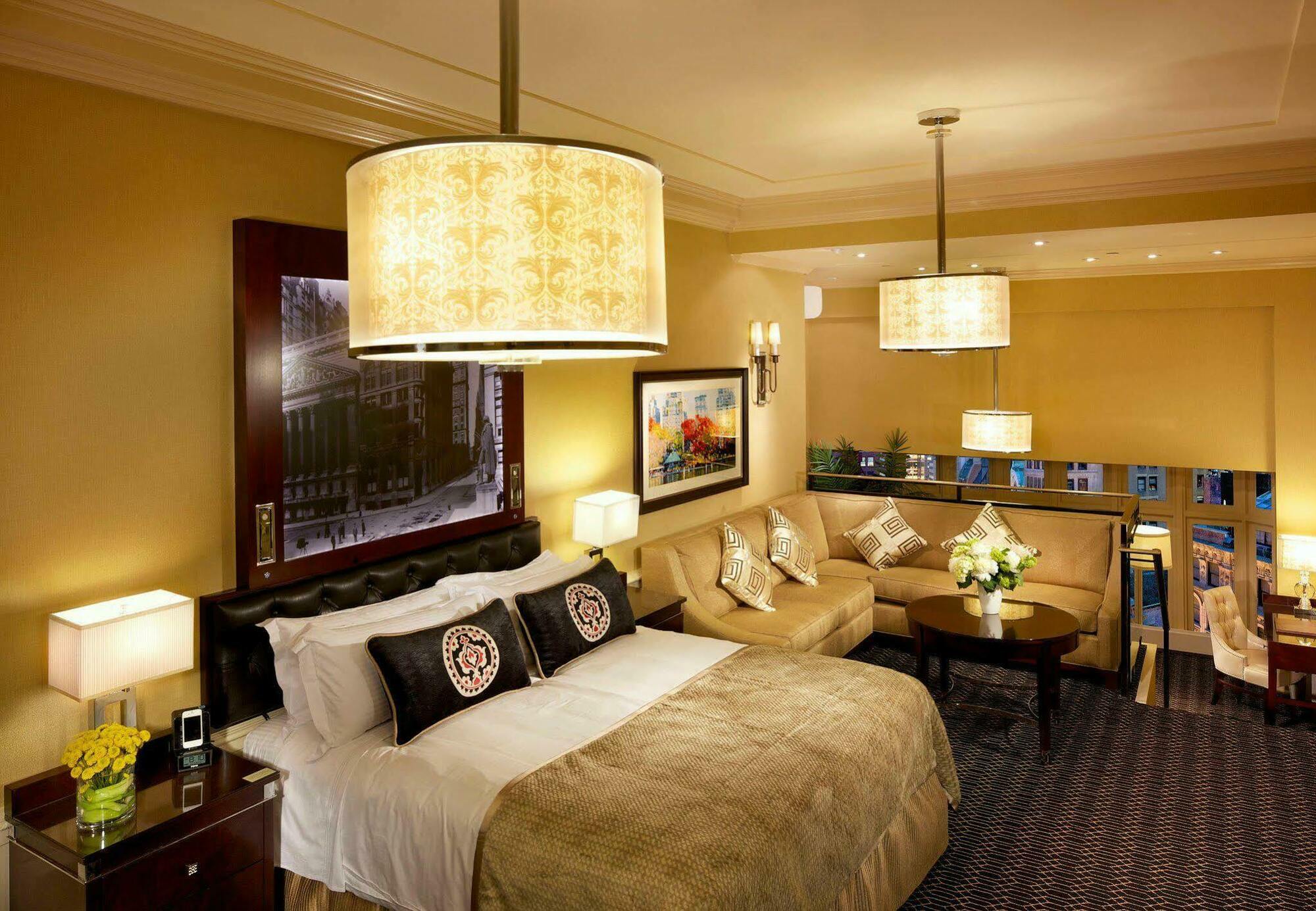 The Algonquin Times Square, Autograph Collection 4*