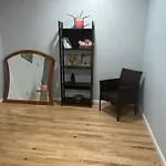 1 Short Stay Room